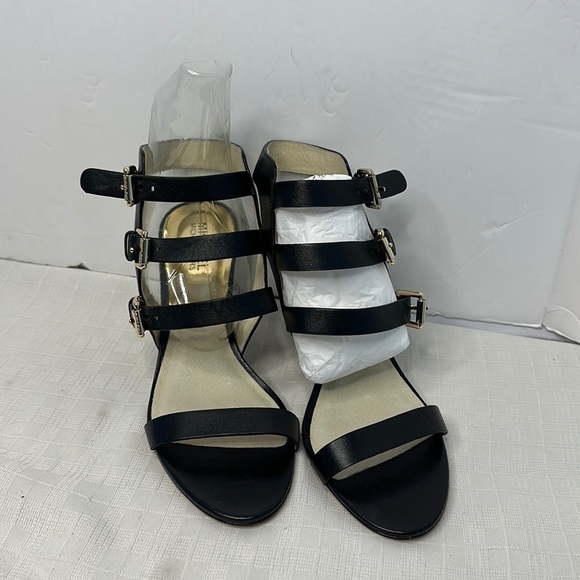 Michael Kors Viola 8M Black Leather 3 Strap Buckle Gold Zip Back Heel Sandal - Picture 1 of 8